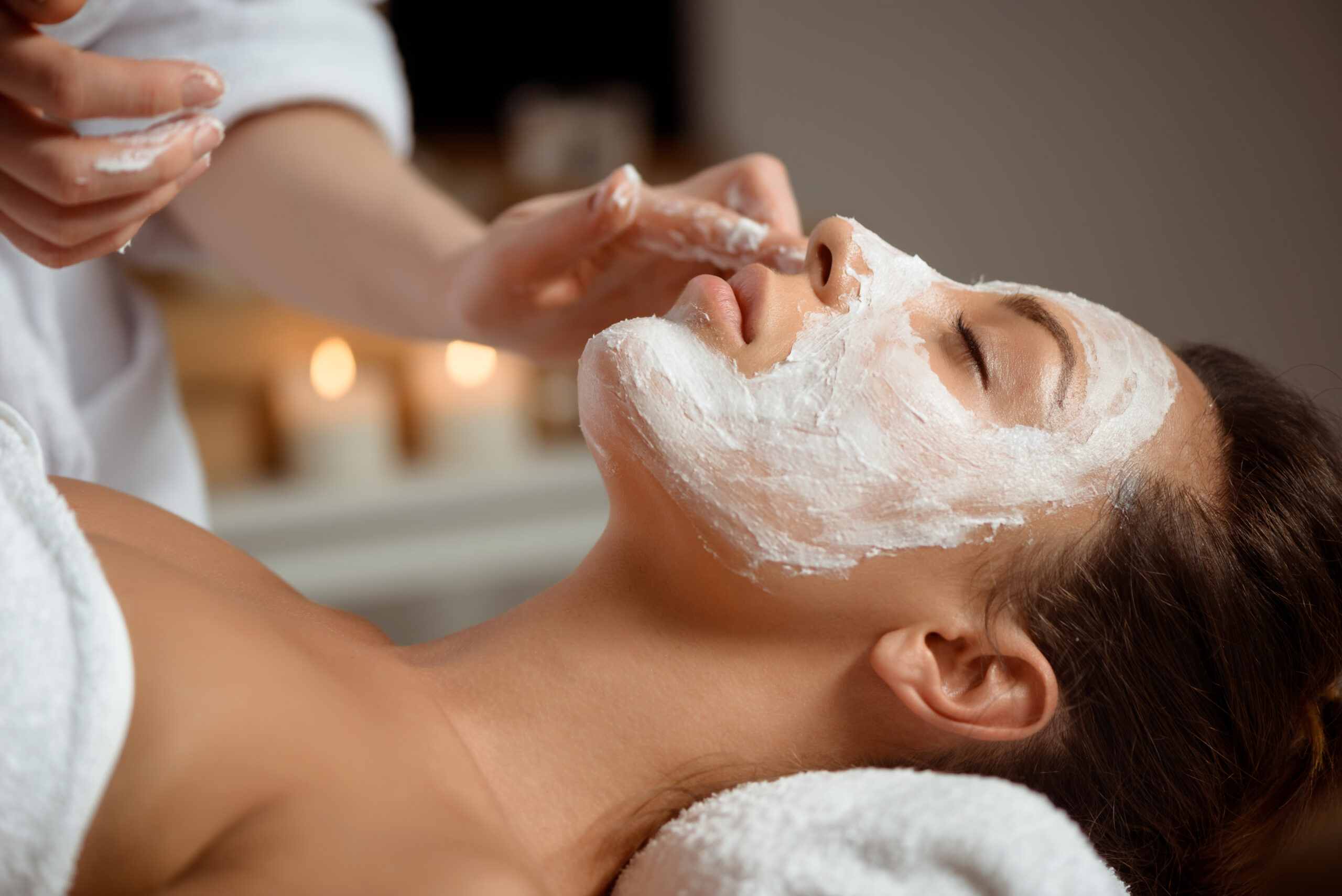 Professional deep cleansing facial treatment at Alicia Beauty